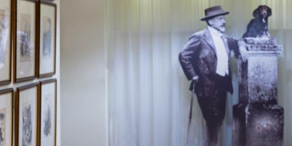 Pisarz z psem Wykopem