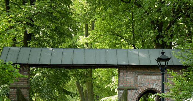 Park przy Pałacyku Henryka Sienkiewicza w Oblęgorku