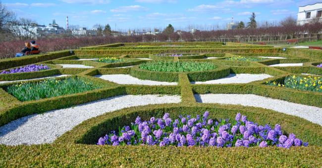 Ogród włoski przy Dawnym Pałacu Biskupów Krakowskich