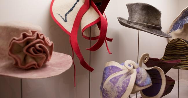 Wystawa Kapelusze z głów 