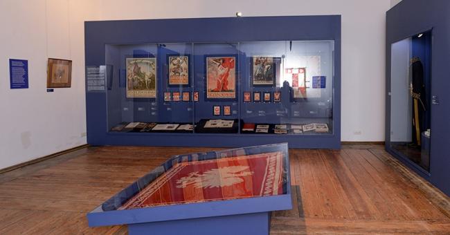 wystawa Biel, Czerwień, Braterstwo