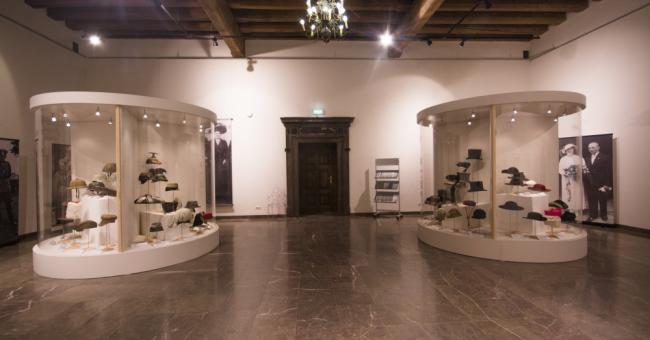 Wystawa Kapelusze z głów 