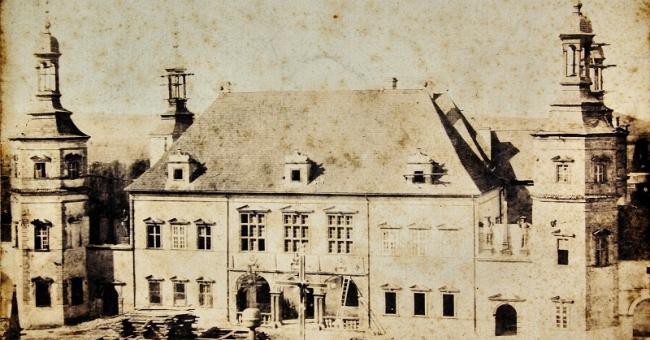 Dawny Pałac Biskupów Krakowkich, 1866 r. jako siedziba Guberni