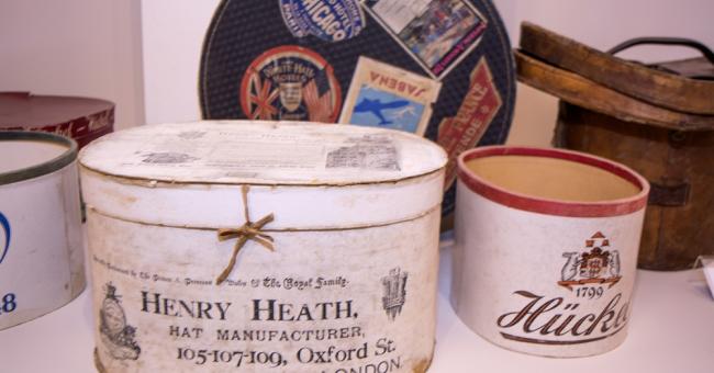 Wystawa Kapelusze z głów 