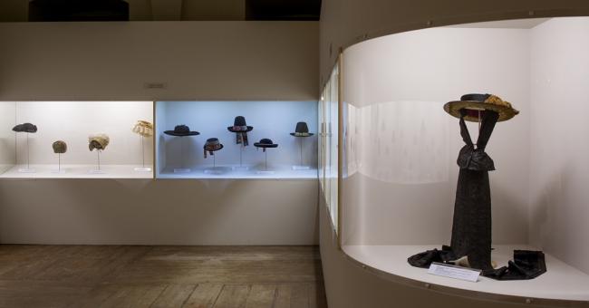 Wystawa Kapelusze z głów 