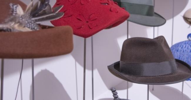 Wystawa Kapelusze z głów 