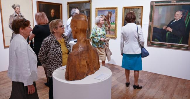 Polski mężczyzna 1910-2010