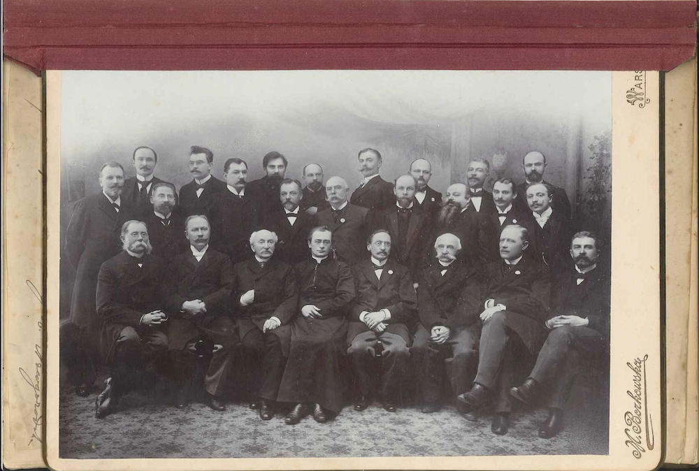 Członkowie Komitetu Wystawy Sienkiewiczowskiej w 1901 roku