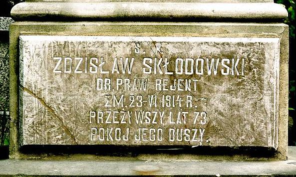 Kamienna płyta z nagrobka (miejsce pochówku Zdzisława Skłodowskiego); źródło: http://powstanie1863.zsi.kielce.pl/index.php?id=m07