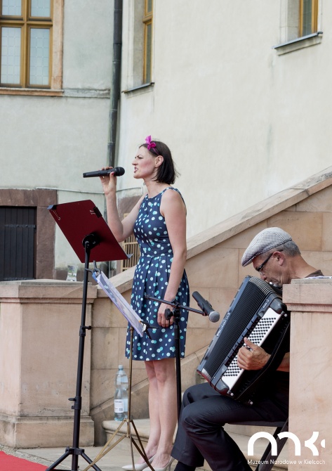 Koncert w ogrodzie włoskim - Pod dachami Paryża