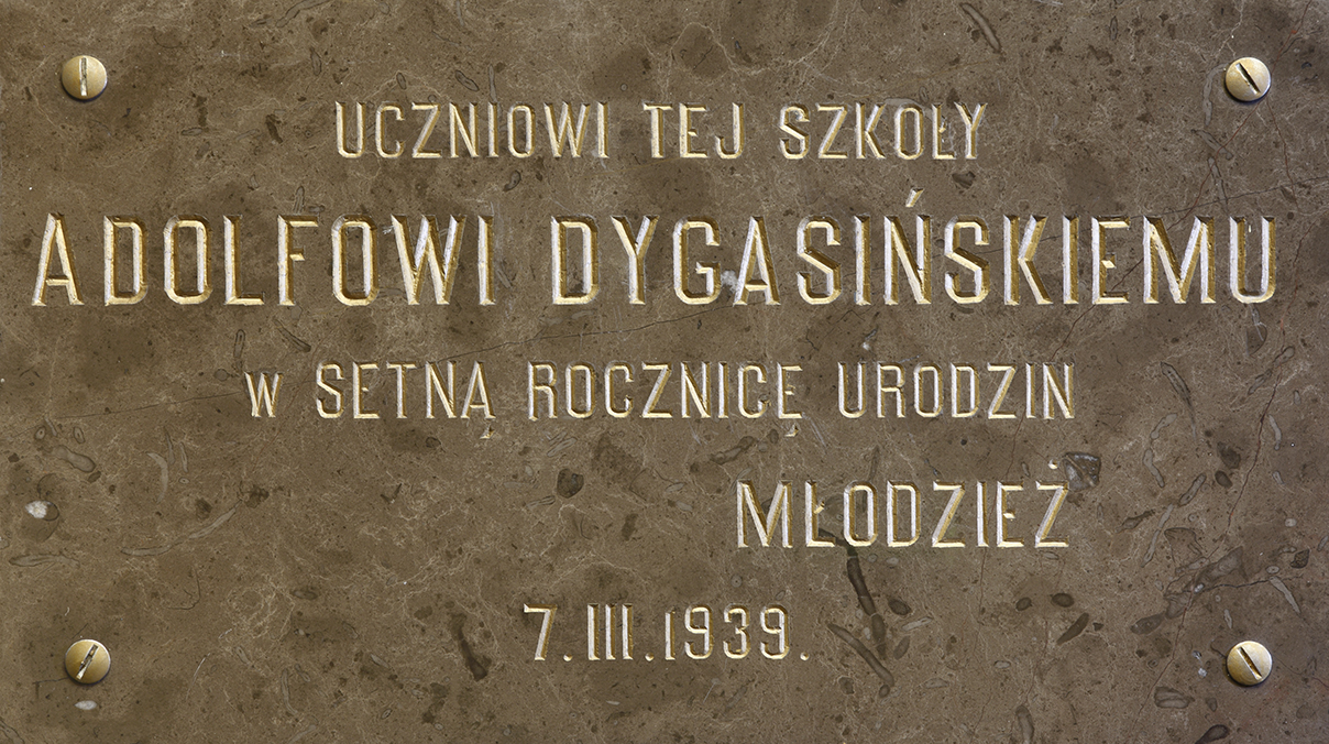 Płyta marmurowa w Muzeum Stefana Żeromskiego w Kielcach 