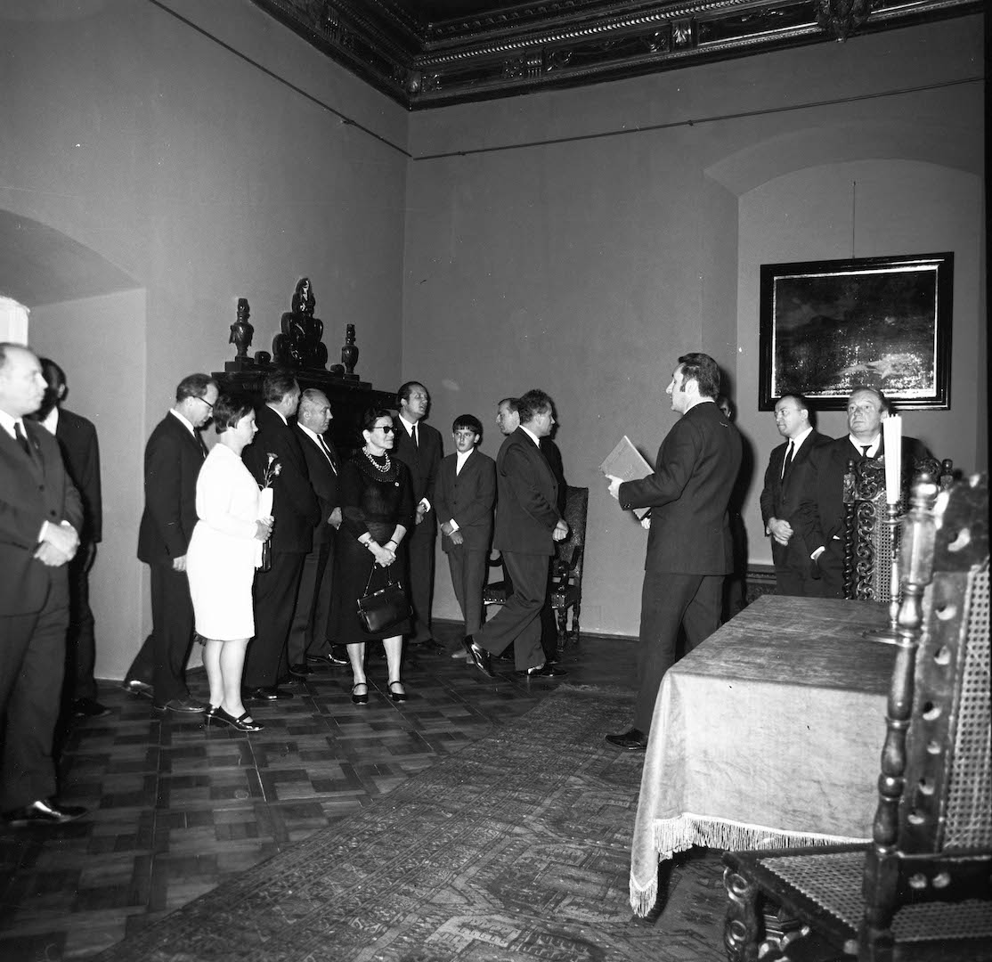 Otwarcie pierwszych wystaw w pałacu kieleckim